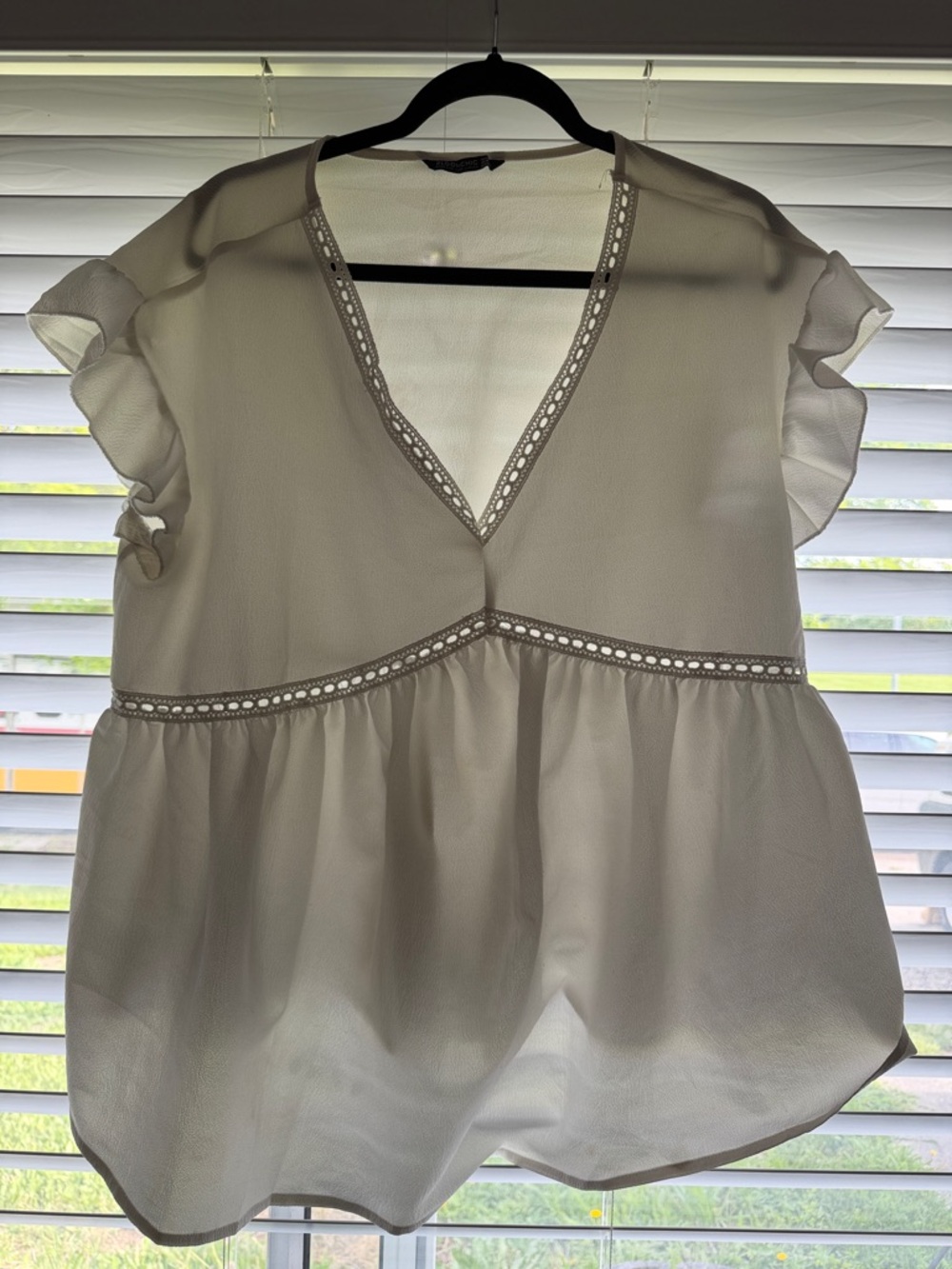 BloomChic Cream V-Neck Ruffle Sleeve Peplum Blouse